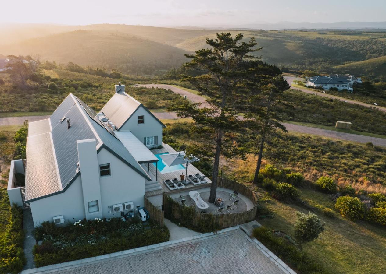 Sky Villa Boutique Hotel By Raw Africa Collection Plettenberg Bay Exterior photo Modern houses in Hermanus